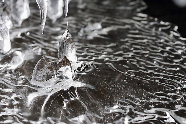 포토 JPG 해외이미지 디자인 계절 파도 백그라운드 겨울 패턴 자연 추상 사람없음 장식 물 파란색 빛 글로벌 냉동 얼음 활발 흐름 추위 흰색 신선 투명 시원함 크리스탈 질감 서리 고드름 보물 내추럴 블러 효과 해외202004 해외포토 자연요소 바다 컬러 컨셉 무늬 광석 생태계 파일형식 이미지허브