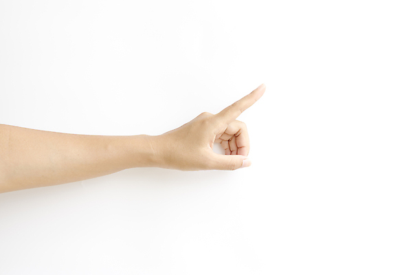 포토 JPG 해외이미지 손 실내 신체부위 가리킴 잡기 지목 해외202004 해외포토 모션 사람 손짓 내부 파일형식 이미지허브