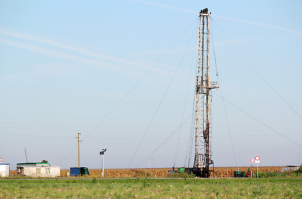 포토 JPG 해외이미지 산업 밭 사람없음 야외 탑 힘 기계 장비 에너지 탐험 석유 큼 철 가스 무거움 엔진 단상 조작 철강 해외202004 해외포토 건축물 농업 무게 크기 파일형식 이미지허브