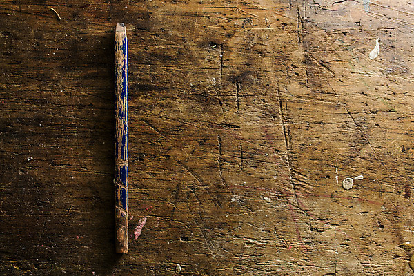 포토 JPG 해외이미지 직업 전통문화 탁자 날씨 미술 취미 사람없음 목재 한개 연필 갈색 노란색 장비 흰색 공구 수리 철 목수 부식 질감 날카로움 목공예 작업도구 구식 옛날 직진 철강 흑연 해외202004 해외포토 나무 1 전통 문화 컬러 가구 재료 문화예술 학용품 필기구 도구 광석 공예 파일형식 이미지허브