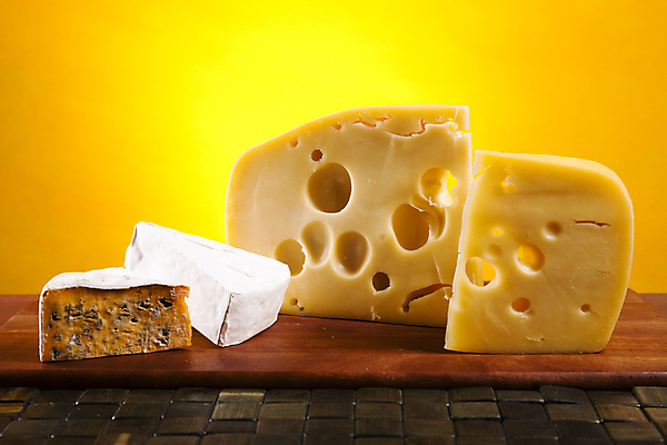 포토 JPG 해외이미지 치즈 종류 사람없음 다양 나무도마 노란배경 블루치즈 까망베르치즈 해외202004 해외포토 다수 백그라운드 유제품 도마 목재 노란색 파일형식 이미지허브