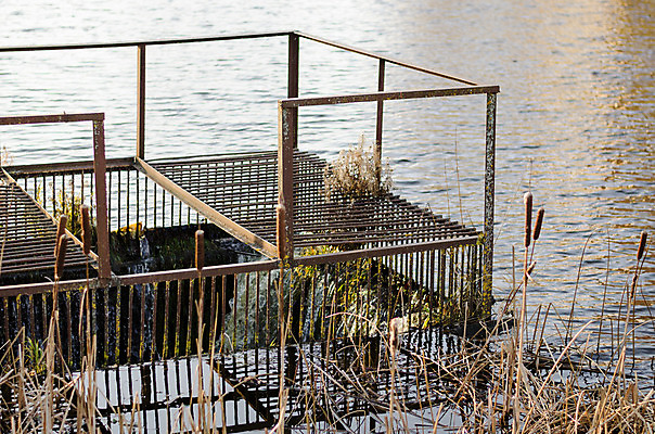 포토 JPG 해외이미지 산업 호수 파도 컨셉 건축양식 자연 표면 풍경 사람없음 물 파란색 강 환경 힘 폭포 흐름 에너지 바위 연못 신선 개울 가장자리 역 떨어짐 보호 댐 철 속도 세대 옛날 공급 해외202004 해외포토 자연요소 공공시설 건축 바다 컬러 교통시설 둘레 생태계 파일형식 교통 시설 이미지허브