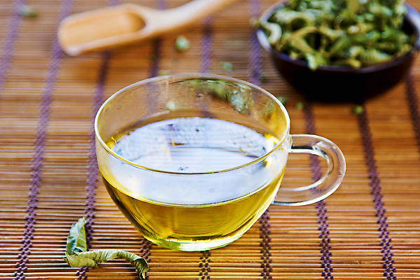 포토 JPG 해외이미지 음료 음식 잎 겨울 다이어트 재료 유리 따뜻함 건강 사람없음 목재 초록색 숟가락 가을 신선 액체 차 맛 약초 허브 향기 아로마 향 칼로리 내추럴 해외202004 해외포토 나무 식물 계절 컬러 컨셉 재질 수저 풀_식물 냄새 파일형식 이미지허브