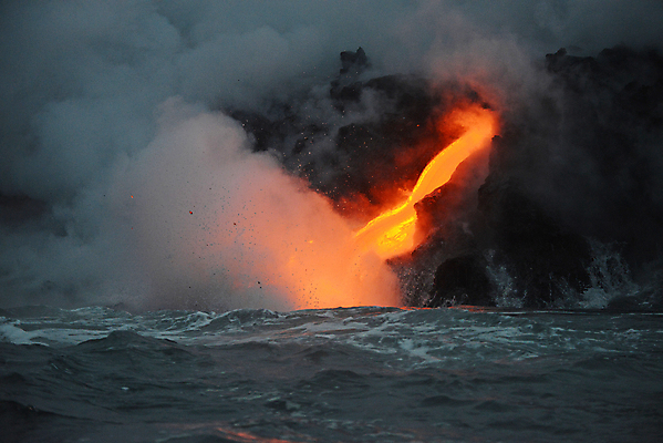 포토 JPG 해외이미지 바다 사람없음 야외 흐름 뜨거움 연기 위험 재해 화산 용암 화산섬 해외202004 해외포토 섬 컨셉 산 파일형식 이미지허브