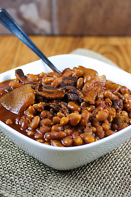 포토 JPG 해외이미지 전통 접시 토마토 채소 재료 부분 콩 돼지고기 요리 사람없음 가로 빨간색 검은색 식사 흰색 사발 소시지 바비큐 굽기 준비 점토 베이컨 핸드메이드 해외202004 해외포토 식기 음식 컬러 곡류 육류 사기그릇 가공식품 구이 파일형식 이미지허브