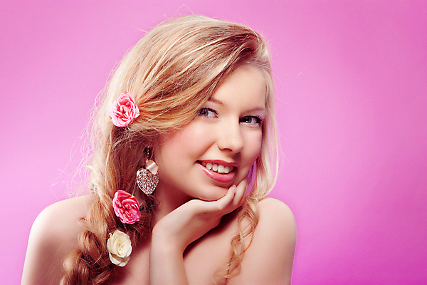 포토 JPG 해외이미지 백인 1 여자 분홍색 컨셉 휴식 창조 한명 사람 성인 빨간색 햇빛 봄 우아함 만족 개성 유일 해외202004 해외포토 서양인 계절 감정 컬러 태양 파일형식 이미지허브