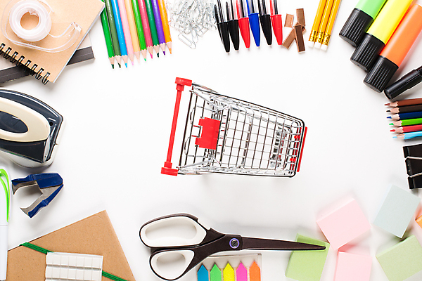 포토 JPG 해외이미지 학생 문구용품 사람없음 연필 펜 쇼핑카 신학기 해외202004 해외포토 학용품 쇼핑 필기구 카트 오브젝트 파일형식 이미지허브