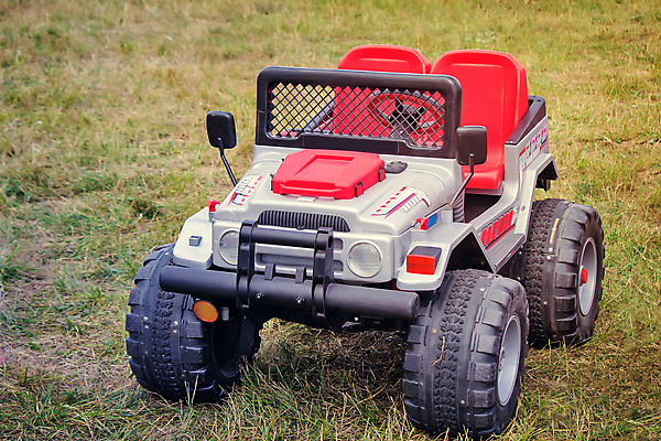 포토 JPG 해외이미지 행복 어린이 이동 교통시설 자동차 놀이 잔디 사람없음 야외 빨간색 컬러풀 장난감 기계 유치원 게임 바퀴 승차 오브젝트 해외202004 해외포토 식물 교육 감정 육상교통 컬러 교통 컨셉 모션 사람 시설 파일형식 이미지허브