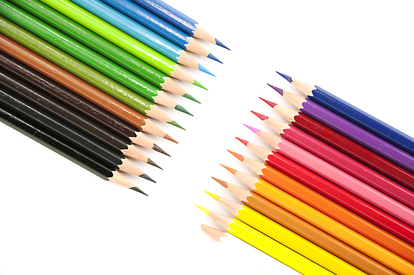 포토 JPG 해외이미지 디자인 분홍색 백그라운드 패턴 추상 색연필 아이디어 사람없음 빨간색 초록색 파란색 세트 컬러풀 연필 갈색 노란색 보라색 검은색 흰색 배열 크레파스 스펙트럼 파스텔톤 해외202004 해외포토 컬러 컨셉 무늬 학용품 필기구 파일형식 이미지허브