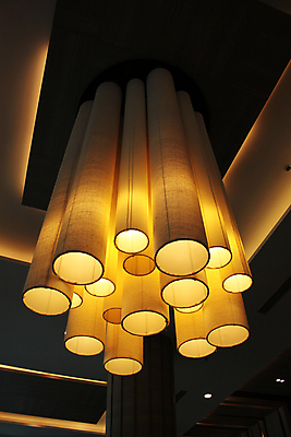 포토 JPG 해외이미지 공원 조명 아이디어 매달리기 사람없음 내부 정원 등불 더위 해외202004 해외포토 공공시설 컨셉 모션 날씨 파일형식 이미지허브