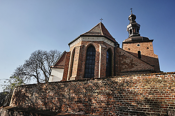 포토 JPG 해외이미지 유럽 종교 벽 십자가 건축양식 창문 유리 하늘 벽돌 사람없음 건물 교회 탑 도시 종탑 폴란드 고딕 해외202004 해외포토 건축물 건축 나라 종교건축 재질 파일형식 이미지허브