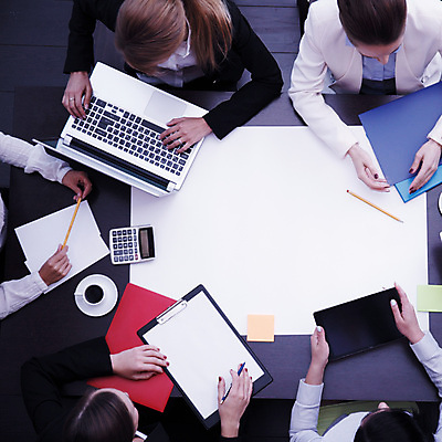 포토 JPG 해외이미지 종이 커피 컨셉 비즈니스 탁자 모바일 직장 사람 여러명 노트북 스마트폰 컴퓨터 사무실 알약 공백 계산기 업무 작업실 계획 책상 문서 경영 마케팅 카피스페이스 해외202004 해외포토 음료 가구 다수 회사 문구용품 전자제품 핸드폰 스마트기기 약 장비 작업 파일형식 이미지허브