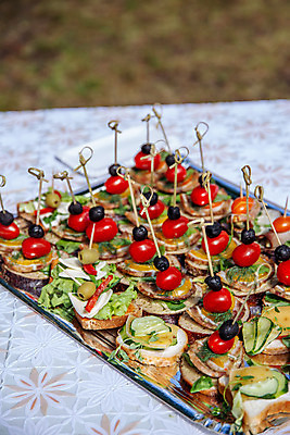 포토 JPG 해외이미지 접시 음식 빵 결혼 토마토 채소 비즈니스 탁자 호텔 휴가 치즈 샌드위치 건강 육류 요리 이벤트 사람없음 장식 파티 요식업 식당 식사 저녁식사 샐러드 흰색 축하 신선 고급 맛 아침식사 배열 카나페 해산물 서비스 준비 올리브 점심식사 뷔페 식욕 해외202004 해외포토 식기 열매 산업 컬러 가구 컨셉 식재료 숙소 유제품 서양음식 상점 파일형식 이미지허브