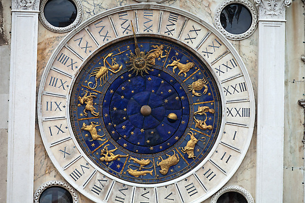 포토 JPG 해외이미지 별 시계 사람없음 숫자 탑 이탈리아 행성 시간 원형 사인 시계탑 베네치아 로마인 르네상스 해외202004 해외포토 자연요소 도형 문자 건축물 유럽 인종 우주 파일형식 이미지허브