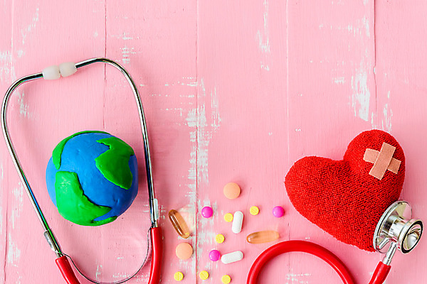 포토 JPG 해외이미지 직업 교육 행복 백그라운드 컨셉 비즈니스 청진기 탁자 휴가 건강 병원 사랑 사람없음 목재 치료 빨간색 세계 약 시험 환자 간호사 의사 수확 하트 심장 업무 닫기 보호 질병 심볼 기부 월 돌봄 심장병 전국 자선단체 해외202004 해외포토 모양 나무 감정 컬러 가구 농업 재료 의학 의료기기 모션 의료진 작업 장기_의학 그룹 날짜 자선 파일형식 이미지허브