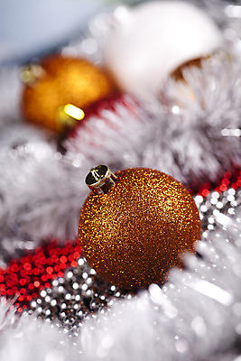 포토 JPG 해외이미지 크리스마스장식 크리스마스 실내 사람없음 아웃포커스 장식볼 소프트포커스 오브젝트 오너먼트 해외202004 해외포토 기념일 촬영기법 내부 장식 파일형식 이미지허브