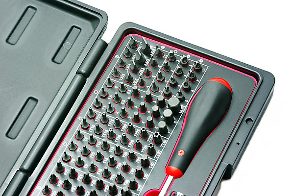 포토 JPG 해외이미지 손 산업 주택 프레임 안전 사람없음 세트 상자 머리 금속 검은색 장비 운전 기구 공구 나사 스패너 업무 작업실 운전사 수리 플라스틱 자르기 목수 오브젝트 싱글 볼트 목공예 고정 유지 조립 고립 조작 철강 하드웨어 해외202004 해외포토 직업 컬러 모션 재질 건물 신체부위 컴퓨터 도구 작업 공예 파일형식 이미지허브