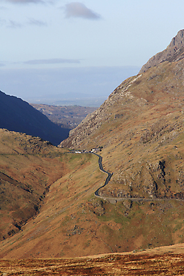 포토 JPG 해외이미지 도로 하늘 산 풍경 사람없음 환경 통과 스노든산 해외202004 해외포토 길 교통시설 파일형식 이미지허브