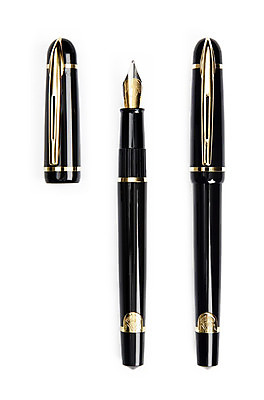 포토 JPG 해외이미지 비즈니스 캘리그라피 잉크 사람없음 펜 만년필 사무용품 기구 고급 오브젝트 흰배경 복고 서명 해외202004 해외포토 백그라운드 컨셉 문구용품 필기구 흰색 파일형식 이미지허브