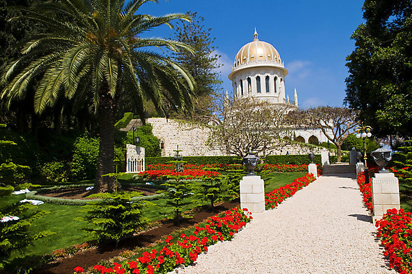 포토 JPG 해외이미지 식물 공원 꽃 종교 길 여행 건축양식 휴가 사람없음 건물 초록색 컬러풀 여행객 정원 폭포 흰색 기도 도시 사찰 화려 황금 성자 중앙 언덕 신성 질서 계단식 동쪽 천연기념물 보호구역 숭배 신앙심 이스라엘 해외202004 해외포토 건축물 공공시설 건축 컬러 컨셉 종교건축 자연 사람 예절 방향 서아시아 구역 파일형식 이미지허브