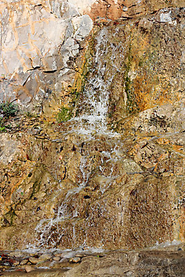 포토 JPG 해외이미지 여행 백그라운드 이동 곡선 모션 자연 산 이끼 풍경 사람없음 야외 초록색 물 여름 강 태양 노란색 평화 맑음 침묵 봄 폭포 젖음 흐름 바위 개울 떨어짐 매끈함 순수 즐거움 속도 장면 엘리먼트 해외202004 해외포토 자연요소 계절 감정 선 컬러 컨셉 날씨 소리 돌_바위 감각 생태계 파일형식 이미지허브