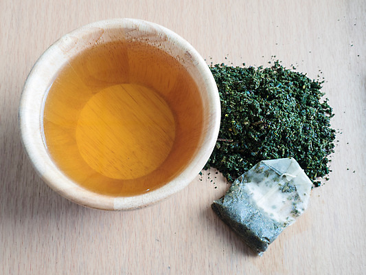 포토 JPG 해외이미지 티타임 실내 사람없음 찻잔 나무바닥 티백 쟈스민차 해외202004 해외포토 휴식 잔 바닥 내부 차_음료 파일형식 이미지허브