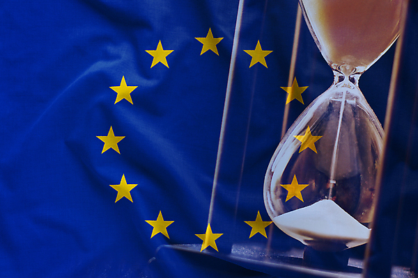 포토 JPG 해외이미지 배너 유럽 별 파도 컨셉 바람 협력 사람없음 경제 파란색 노란색 깃발 시간 불기 심볼 모래시계 대륙 웨이브 커뮤니티 긴장 더블 유럽연합 통일 해외202004 해외포토 자연요소 감정 나라 모래 바다 시계 컬러 모션 날씨 파일형식 이미지허브