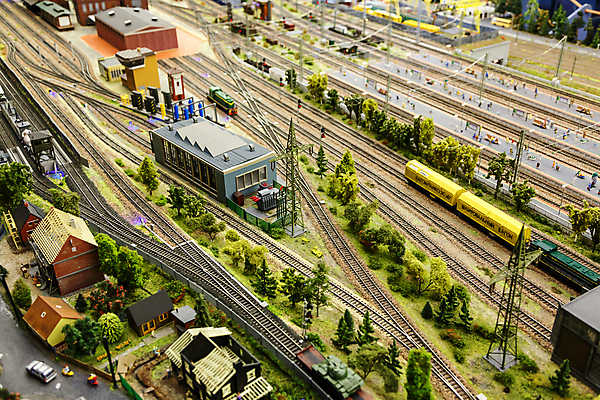 포토 JPG 해외이미지 교통시설 사람없음 장난감 미니어처 기차 도시 교차로 오브젝트 선로 해외202004 해외포토 길 육상교통 교통 대중교통 모형 시설 파일형식 이미지허브