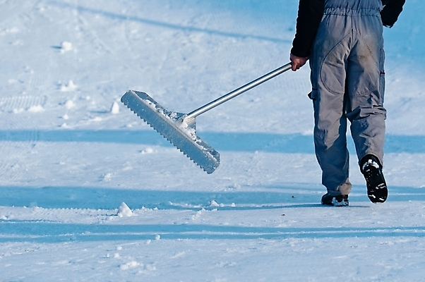 포토 JPG 해외이미지 직업 계절 산업 도로 백그라운드 겨울 자연 날씨 손잡이 서기 사람없음 야외 파란색 쌓기 금속 정원 냉동 얼음 장비 추위 흰색 공구 신선 닫기 미끄러짐 위험 플라스틱 12월 삽 국자 서리 먼지 흙더미 눈보라 내추럴 땅파기 철강 폭설 해외202004 해외포토 자연요소 길 컬러 컨셉 교통시설 모션 재질 주방용품 눈_날씨 흙 도구 날짜 자연재해 생태계 파일형식 더미 이미지허브