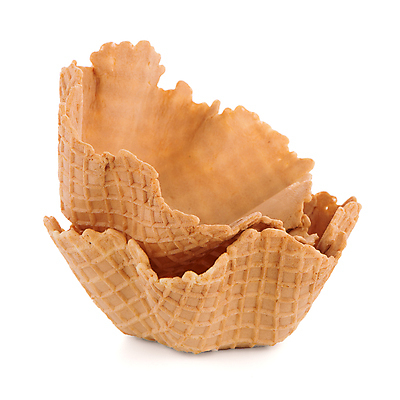 포토 JPG 해외이미지 그릇 디저트 실내 사람없음 흰배경 아이스크림콘 와플 바삭바삭 해외202004 해외포토 식기 음식 백그라운드 컨셉 내부 흰색 콘 파일형식 이미지허브