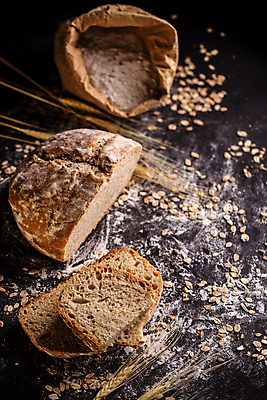 포토 JPG 해외이미지 빵 사람없음 종이봉투 밀 슬라이스 밀가루 곡물빵 해외202004 해외포토 음식 봉투 곡류 가루 파일형식 이미지허브