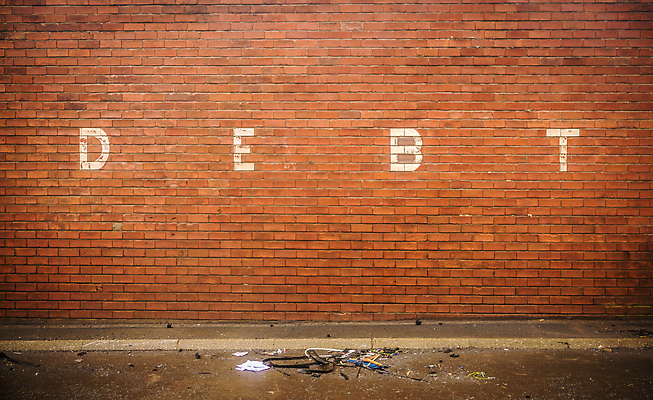 포토 JPG 해외이미지 학생 벽 컨셉 돈 비즈니스 텍스트 날씨 벽돌 스트레스 사람없음 빨간색 금융 페인트 수확 흰색 시골 도시 업무 그리기 시장 재산 도심 폐기물 가난 사인 복고 문제 시들음 파산 대출 빚 관심 그런지 옛날 우울증 위기 의무 치유 효과 해외202004 해외포토 컬러 농업 모션 경제 작업 질병 쓰레기 파일형식 이미지허브