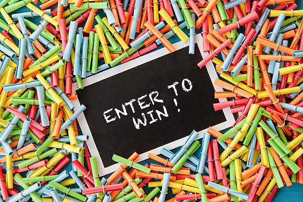 포토 JPG 해외이미지 분홍색 백그라운드 사람없음 장식 가로 빨간색 초록색 파란색 컬러풀 노란색 칠판 게임 우승 행운 티켓 도박 그림 기회 승자 잭팟 카피스페이스 해외202004 해외포토 컬러 컨셉 놀이 공백 최고 파일형식 이미지허브