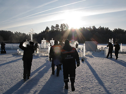 포토 JPG 해외이미지 전통 호수 조각 겨울 건축양식 자연 휴가 바닥 수영장 사람 사람없음 물 얼음 추위 숲 수도원 신앙심 해외202004 해외포토 자연요소 계절 건축 생태계 파일형식 이미지허브