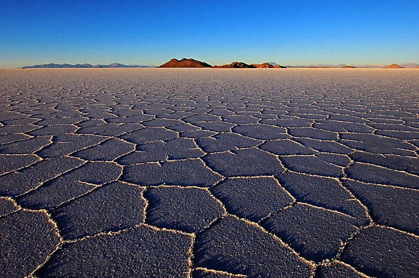 포토 JPG 해외이미지 구름 호수 여행 백그라운드 패턴 자연 하늘 표면 파노라마 풍경 사람없음 야외 물 파란색 컬러풀 세계 태양 반사 일출 미국 침묵 일몰 거울 사막 달 흰색 황무지 플랫 매끈함 화산 소금 장면 남쪽 무한 볼리비아 수평선 해외202004 해외포토 자연요소 컬러 북아메리카 무늬 산 촬영기법 아메리카 노을 소리 감각 방향 생태계 파일형식 이미지허브