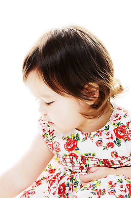 포토 JPG 해외이미지 백인 여자 딸 어린이 백그라운드 갈색머리 건강 한명 사람 동양인 옆모습 평화 유치원 흰색 아기 달콤 작음 집중 걸음마 결백 고립 심각 혼혈 해외202004 해외포토 서양인 1 헤어스타일 교육 뷰포인트 컬러 컨셉 가족 모션 인종 맛 크기 다문화 파일형식 이미지허브