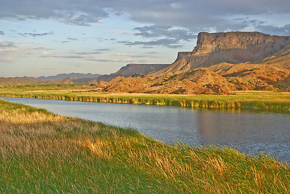 포토 JPG 해외이미지 주간 구름 여행 산 풍경 사람없음 야외 가로 강 미국 공백 습지 애리조나 해외202004 해외포토 자연요소 북아메리카 파일형식 이미지허브