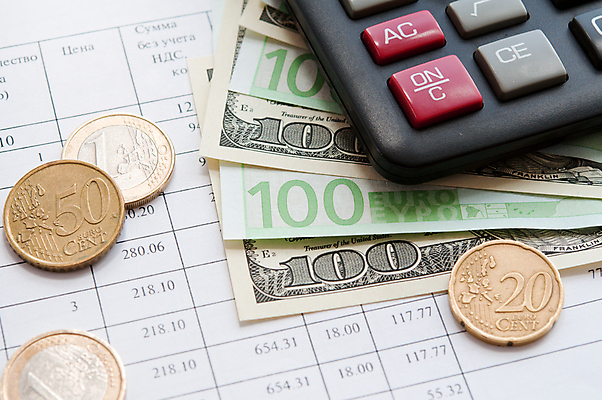 포토 JPG 해외이미지 컨셉 돈 비즈니스 직장 사람없음 금융 달러 동전 자료 거래 계산기 유로 보고서 문서 상업 계좌 수입 해외202004 해외포토 회사 문구용품 경제 장비 재산 파일형식 이미지허브