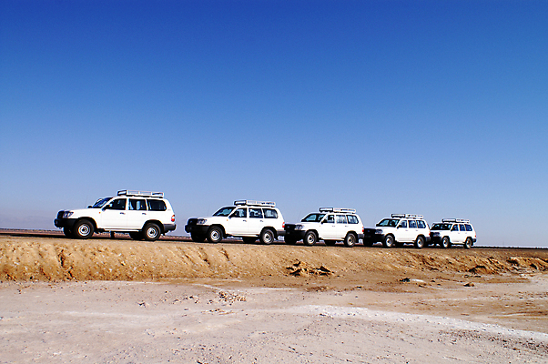포토 JPG 해외이미지 도로 모래 스포츠 여행 교통시설 아프리카 자동차 자연 산 건조 풍경 사람없음 야외 여름 모래사장 태양 여행객 경쟁 운전 사막 도전 바퀴 뜨거움 운전사 위험 땅 모래언덕 지프 사파리 언덕 먼지 지역 아라비아 짐차 사하라 오프로드 집회 카라반 해외202004 해외포토 자연요소 직업 계절 나라 길 육상교통 바다 교통 컨셉 모션 승용차 사람 시설 생태계 캠핑카 파일형식 이미지허브
