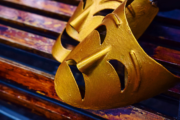 포토 JPG 해외이미지 전통 아시아 종교 문화 얼굴 조각 왕관 가면 미술 웃음 풍경 사람없음 목재 조각상 머리 중국 화목 힘 공연 사찰 황금 왕 극장 심볼 장면 비극 옛날 캡모자 해외202004 해외포토 나무 모자_잡화 나라 컨셉 재료 종교건축 문화예술 표정 이벤트 신체부위 조형물 파일형식 이미지허브