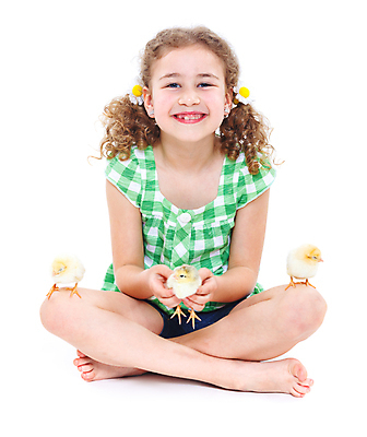 포토 JPG 해외이미지 동물 백인 손 응시 여자 행복 어린이 부활절 새로움 병아리 한명 미소 웃음 반려동물 노란색 귀여움 계란 치킨 봄 껍질 흰색 아기 신생아 황금 가득함 깃털 흥분 부드러움 솜털 부화 고립 돌봄 많음 해외202004 해외포토 서양인 1 시선 계절 기념일 감정 컬러 컨셉 모션 조류 표정 사람 신체부위 알 감각 닭고기요리 파일형식 이미지허브