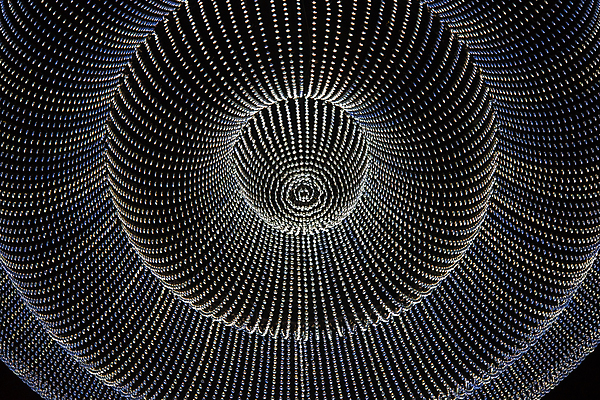 포토 JPG 해외이미지 디자인 백그라운드 패턴 유리 추상 미술 사람없음 내부 장식 파란색 빛 반사 노란색 골동품 원형 고급 크리스탈 천장 질감 샹들리에 스타일 해외202004 해외포토 도형 컬러 컨셉 무늬 재질 문화예술 조명 광석 파일형식 이미지허브