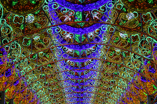 포토 JPG 해외이미지 전통 디자인 계절 행복 백그라운드 크리스마스 태국 추상 휴가 불꽃 새해 기념 사람없음 장식 빛 컬러풀 우주 축제 램프 인사 고급 야간 방콕 마법 주도 해외202004 해외포토 자연요소 기념일 감정 아시아 컬러 컨셉 무늬 불 조명 예절 파일형식 이미지허브