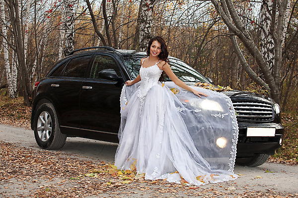 포토 JPG 해외이미지 나무 백인 모델 1 전통 드레스 여자 꽃 행복 문화 결혼 잎 교통시설 모션 자동차 자연 모바일 사랑 한명 사람 성인 야외 유행 정원 기쁨 자유 흰색 축하 숲 지프 오브젝트 싱글 개성 약혼 자동 해외202004 해외포토 서양인 식물 옷 감정 육상교통 컬러 교통 컨셉 승용차 이벤트 시설 생태계 약속 파일형식 이미지허브