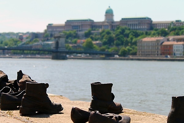 포토 JPG 해외이미지 유럽 신발 사람없음 강 철 헝가리 천연기념물 다뉴브강 부다페스트 해외202004 해외포토 나라 동유럽 파일형식 이미지허브