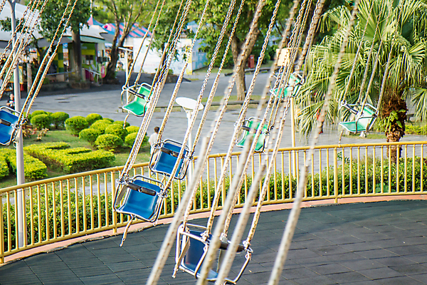 포토 JPG 해외이미지 주간 행복 하늘 휴식 사람없음 야외 맑음 놀이공원 주말 해외202004 해외포토 자연요소 감정 컨셉 날씨 테마파크 파일형식 이미지허브