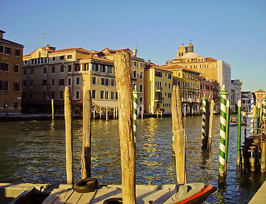 포토 JPG 해외이미지 여행 사람없음 야외 물 관광지 이탈리아 지중해 이탈리아문화 운하 베네치아 나루 해외202004 해외포토 자연요소 유럽 바다 유럽문화 파일형식 이미지허브