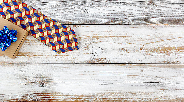 포토 JPG 해외이미지 계절 행복 백그라운드 넥타이 휴가 기념 선물 사랑 사람없음 목재 상자 흰색 시골 아빠 감탄 카피스페이스 해외202004 해외포토 나무 잡화 감정 컬러 재료 가족 공백 파일형식 이미지허브