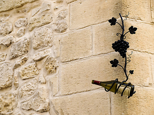 포토 JPG 해외이미지 음료 벽 백그라운드 건축양식 벽돌 사람없음 건물 장식 와인 블록 중세 로마 묘사 질감 포도나무 로마인 몰타섬 석회암 솜씨 지하실 해외202004 해외포토 건축물 건축 섬 주류 인종 이탈리아 암석 역사 과일나무 몰타 파일형식 이미지허브