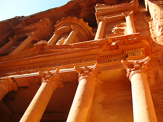 포토 JPG 해외이미지 종교 모래 조각 여행 건축양식 미술 사람없음 야외 건물 빨간색 여행객 궁전 골동품 무덤 사찰 역사 재산 중앙 폐허 과거 암초 아라비아 동쪽 천연기념물 아랍어 옛날 웅장함 해외202004 해외포토 건축물 건축 컬러 컨셉 고건축 종교건축 문화예술 사람 금융 방향 파일형식 이미지허브